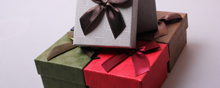 Подарочные коробки сделают ваш подарок незабываемым